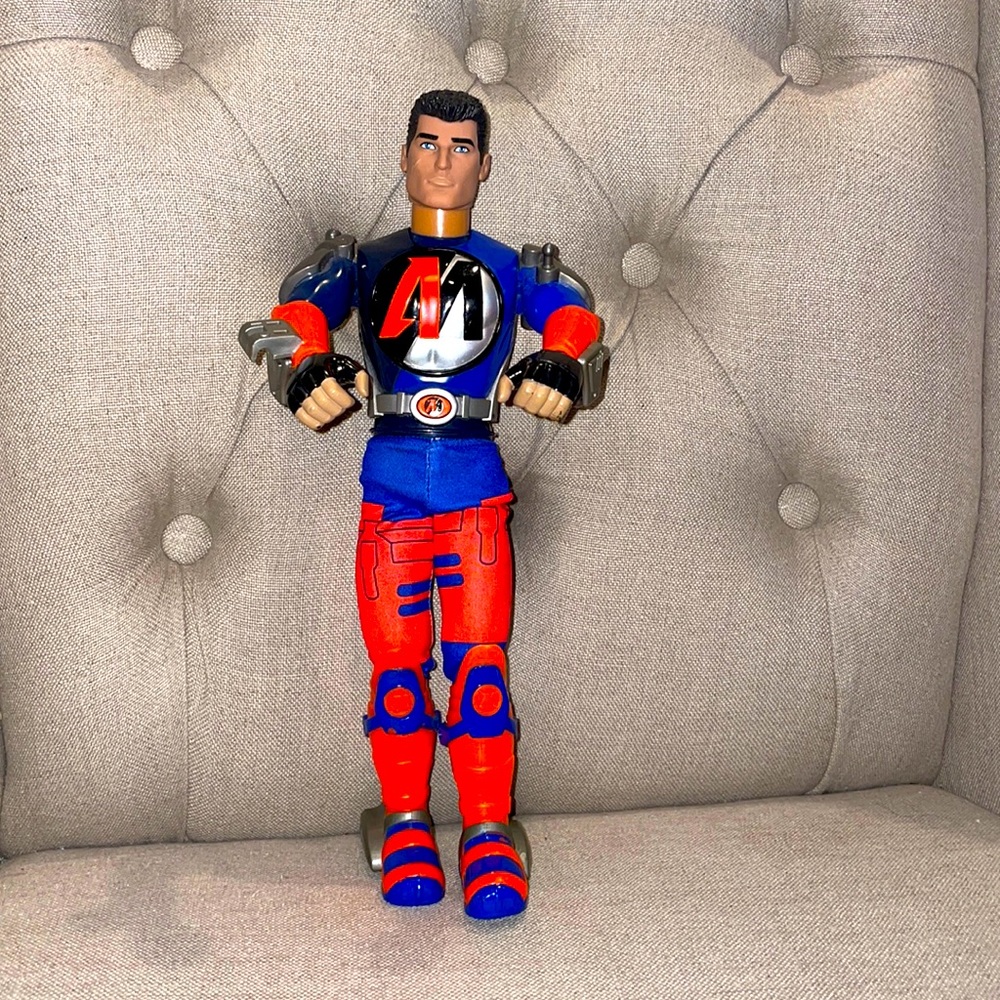ACTION MAN HASBRO TECNO CORREDOR URBANO STREET LUGE 2000 Figure and Clothes only